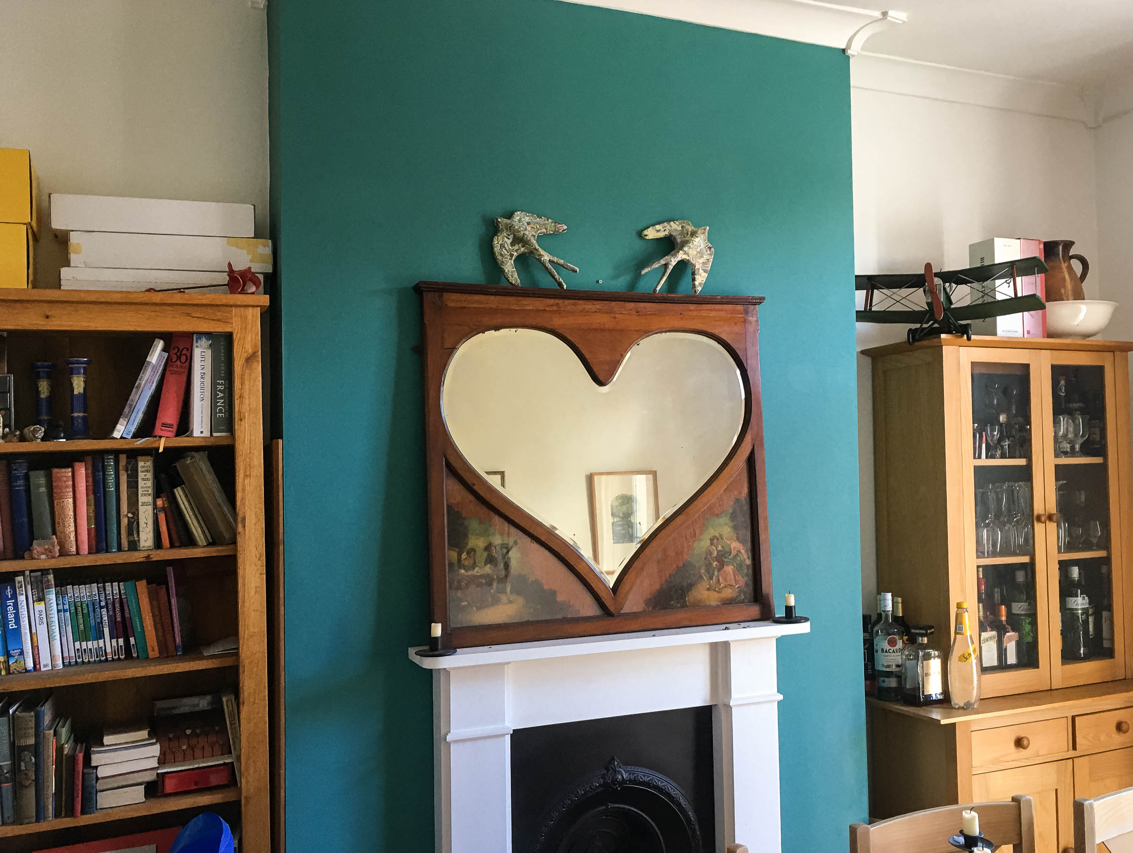 Dining room chimney breast before